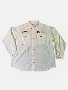 Columbia mens XL white Bass pro shops PFG fishing button up performance shirt